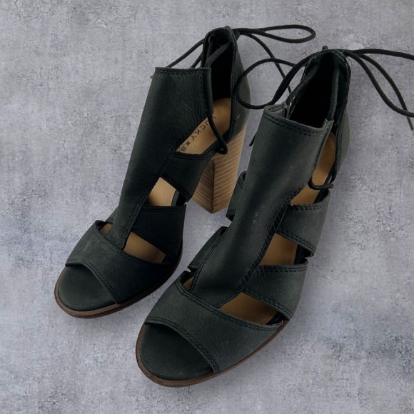Lucky Brand Lanita Sandal Nubuck Stacked Block Heel Distressed Black Women’s 6M - Picture 1 of 8